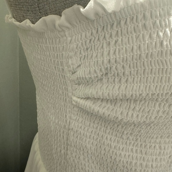 Black Tape Chiffon tied strap smocked white dress. Sz S BNWT - Picture 6 of 10
